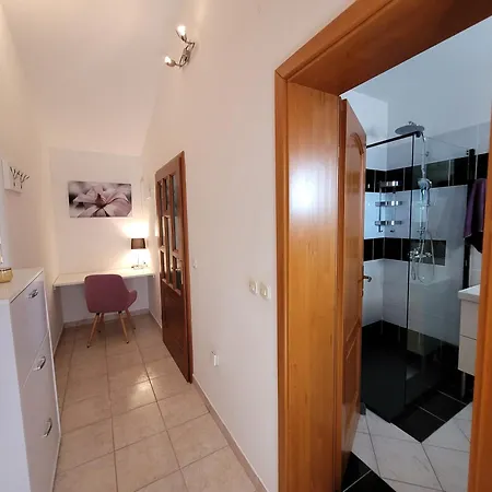 Apartment Cozy Seaside Family Iris In Mandre